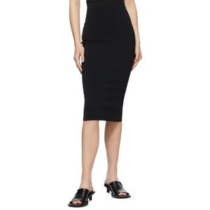 PRISCAVera black pleated skirt